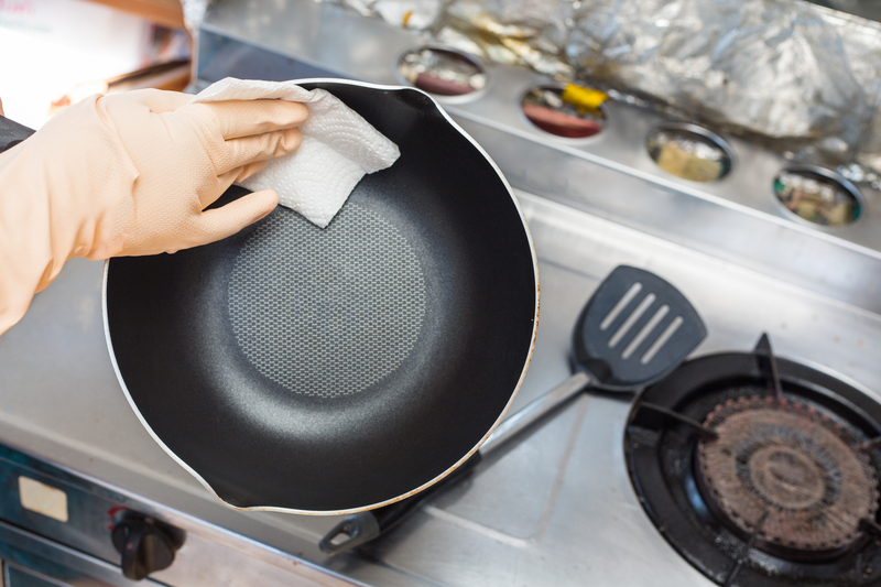 Efficient Techniques for Cleaning Burnt Residue Off Your Stovetop